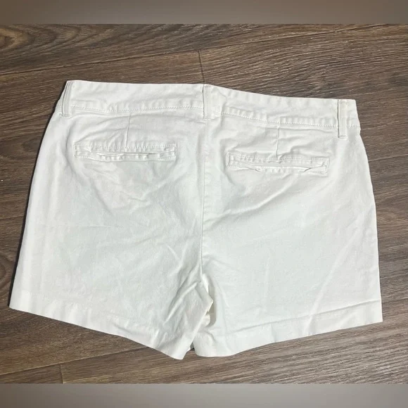 Preloved-OLD NAVY White Pixie Shorts, Women’s Shorts, Summer Shorts - Picture 8 of 13